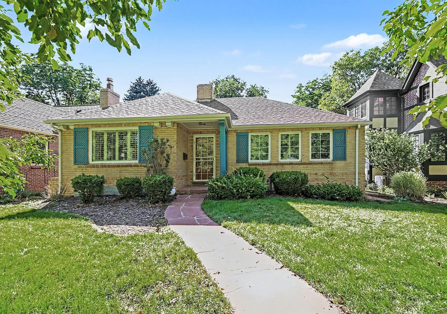 Beautiful 3BR/2BA Home in Desirable Denver Neighborhood — Photo 1