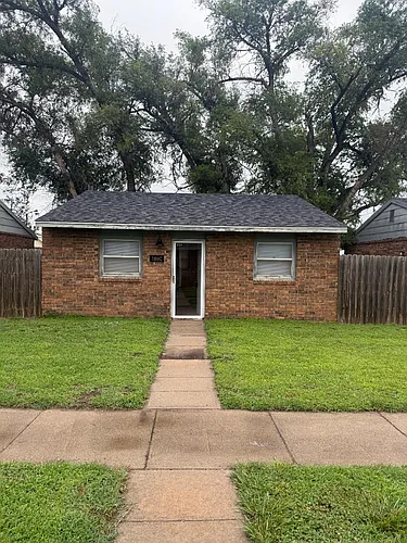109 E Avenue E #C Photo 1