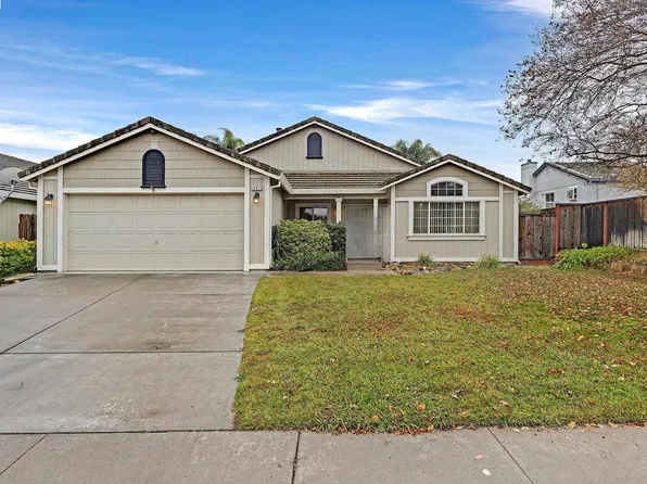 587 Hacienda Dr, Oakley, CA 94561