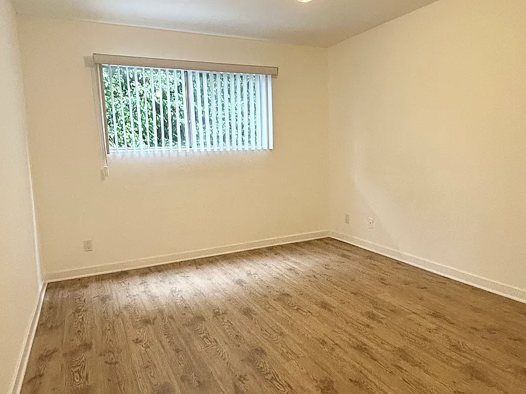 2038 S Bentley Ave #103 — Photo 13