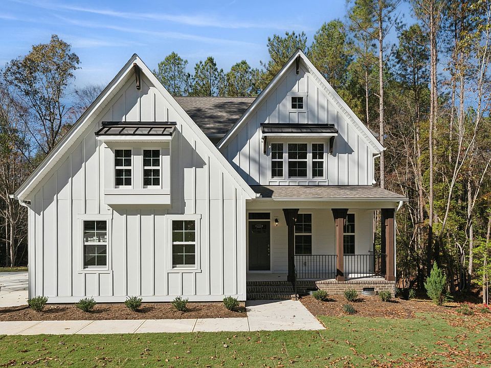 Farmhouse A- Sideload Garage