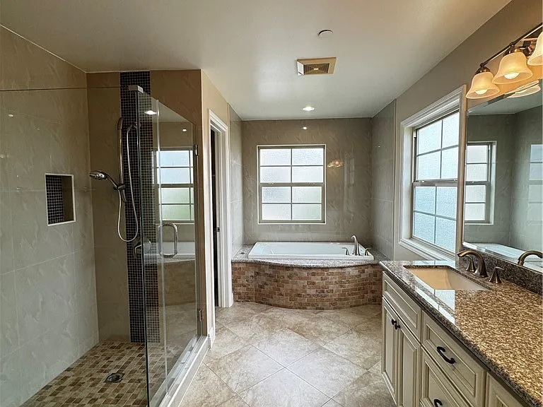 330 S Alhambra Ave — Photo 12
