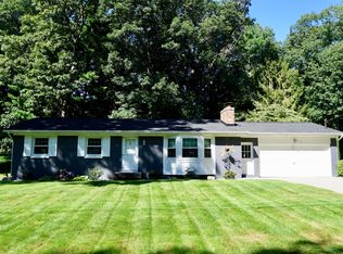 719 E Wedgewood Dr, Muskegon, MI 49445