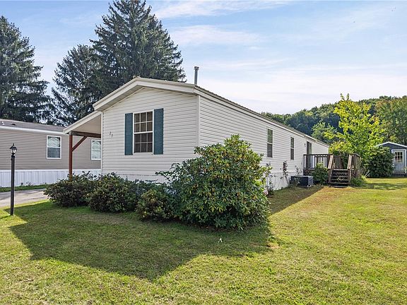 5th image of 27 Birch Cir