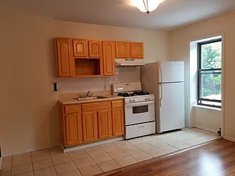 Rented by SubHut Realty USA, Inc.