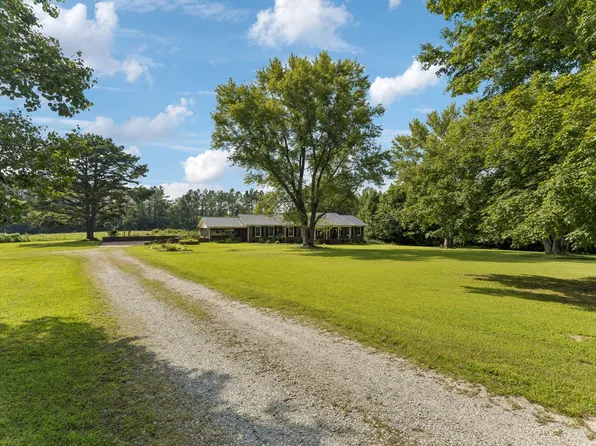 216 Napier Lake Rd, Hohenwald, TN 38462