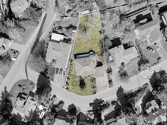 4th image of 1471 Haida Rd