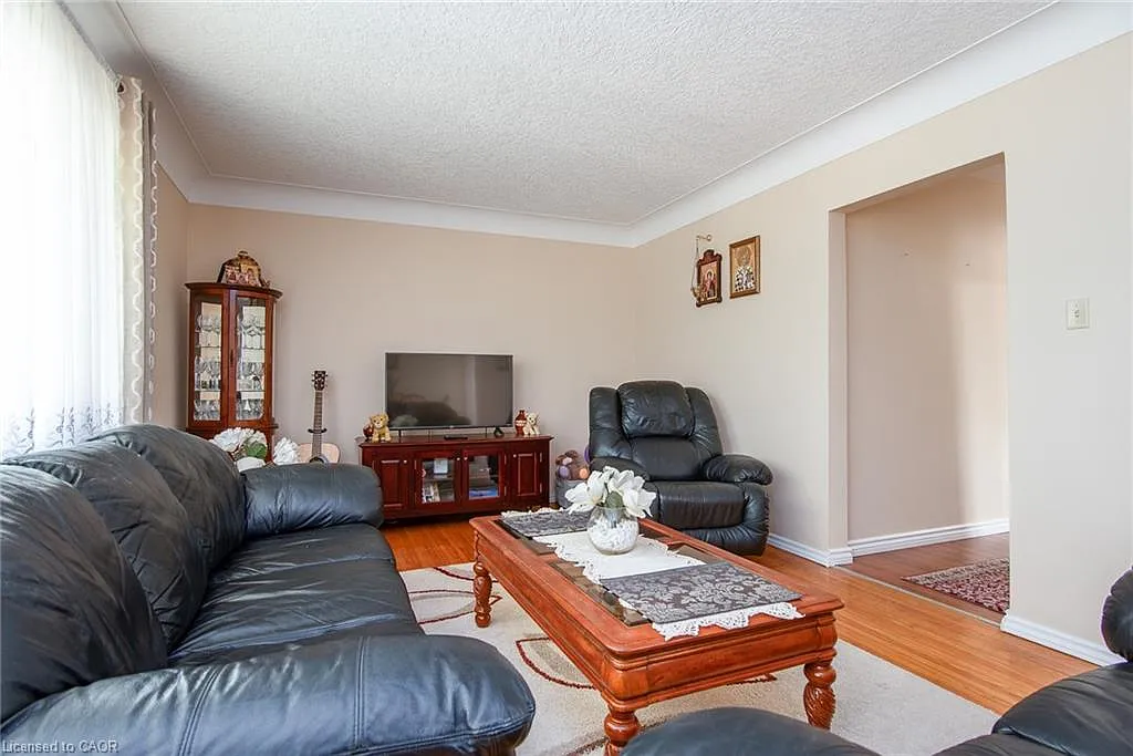 Building Photo - 706 Frederick St #2