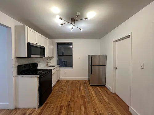 79 Bergen Ave #1E Photo 1