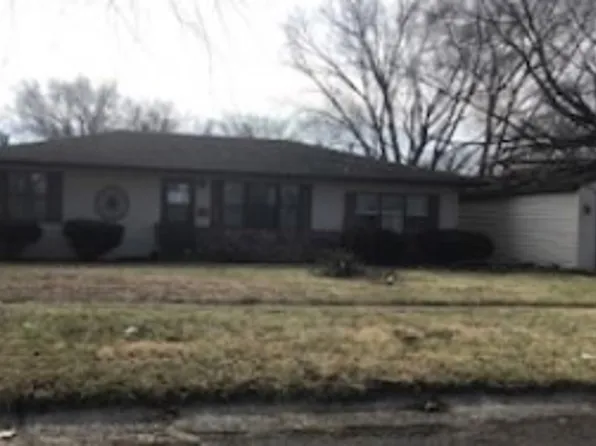 90 Hillcrest St, Hobart, IN 46342