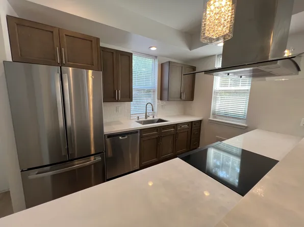 5621C Fauntleroy Way SW, Seattle, WA 98136