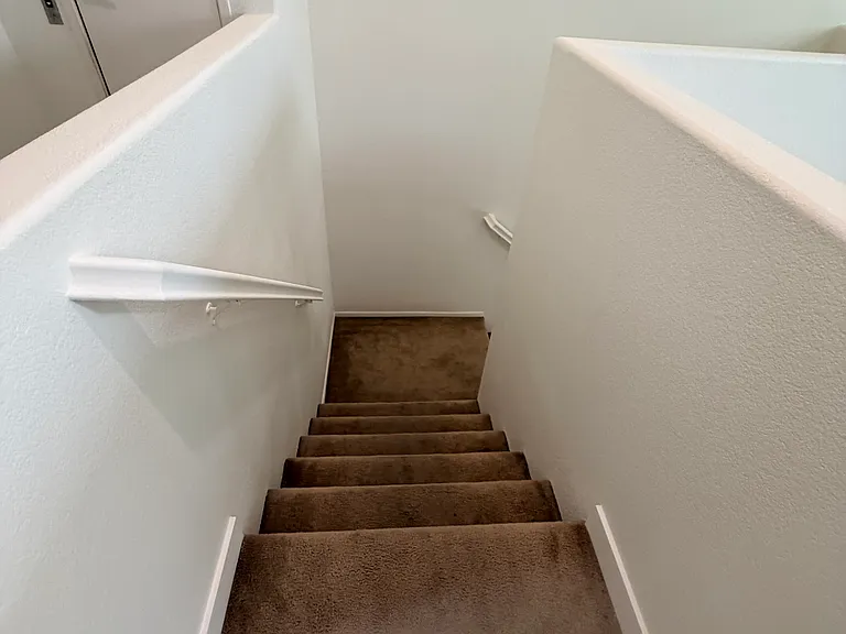 1115 Armstrong Dr — Photo 28