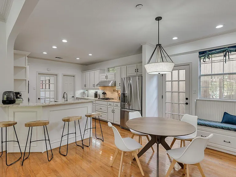 1811 Forest Meadow Ln — Photo 17