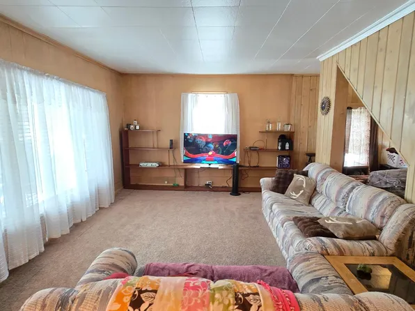 905 Langlade Rd, Antigo, WI 54409