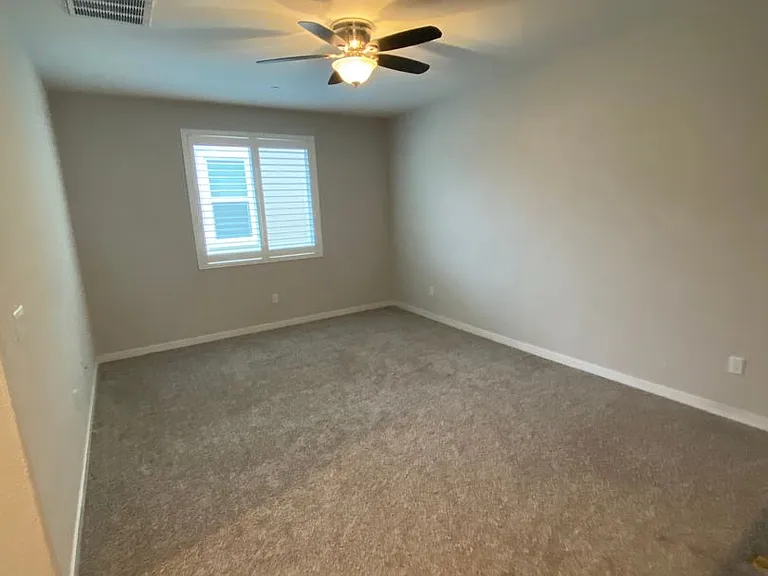 4821 Holden Dr — Photo 24
