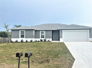 650 Bluefields St SE, Palm Bay, FL 32909