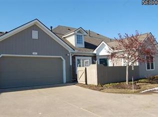 8176 Cyrus Ln, Northfield, OH