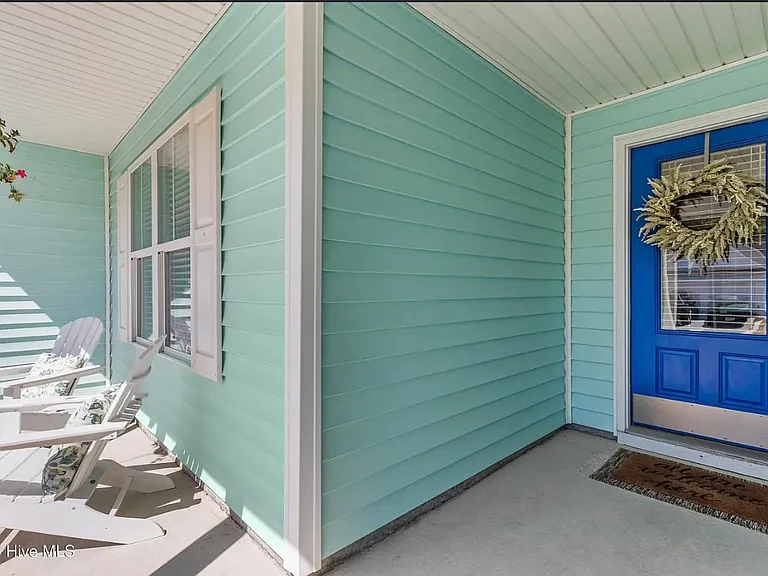 513 Catamaran Dr — Photo 2