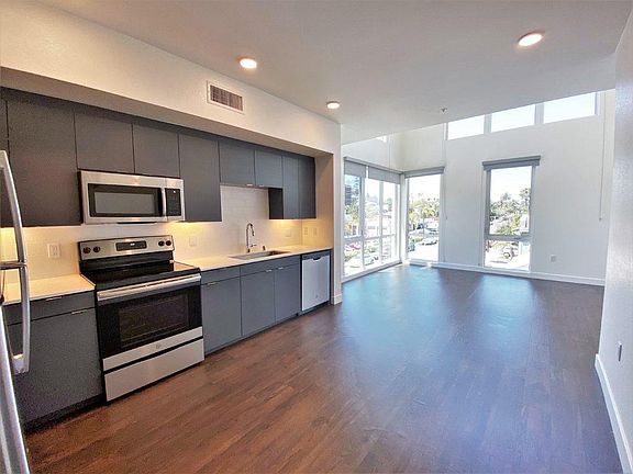4th image of 2000 El Cajon Blvd #333