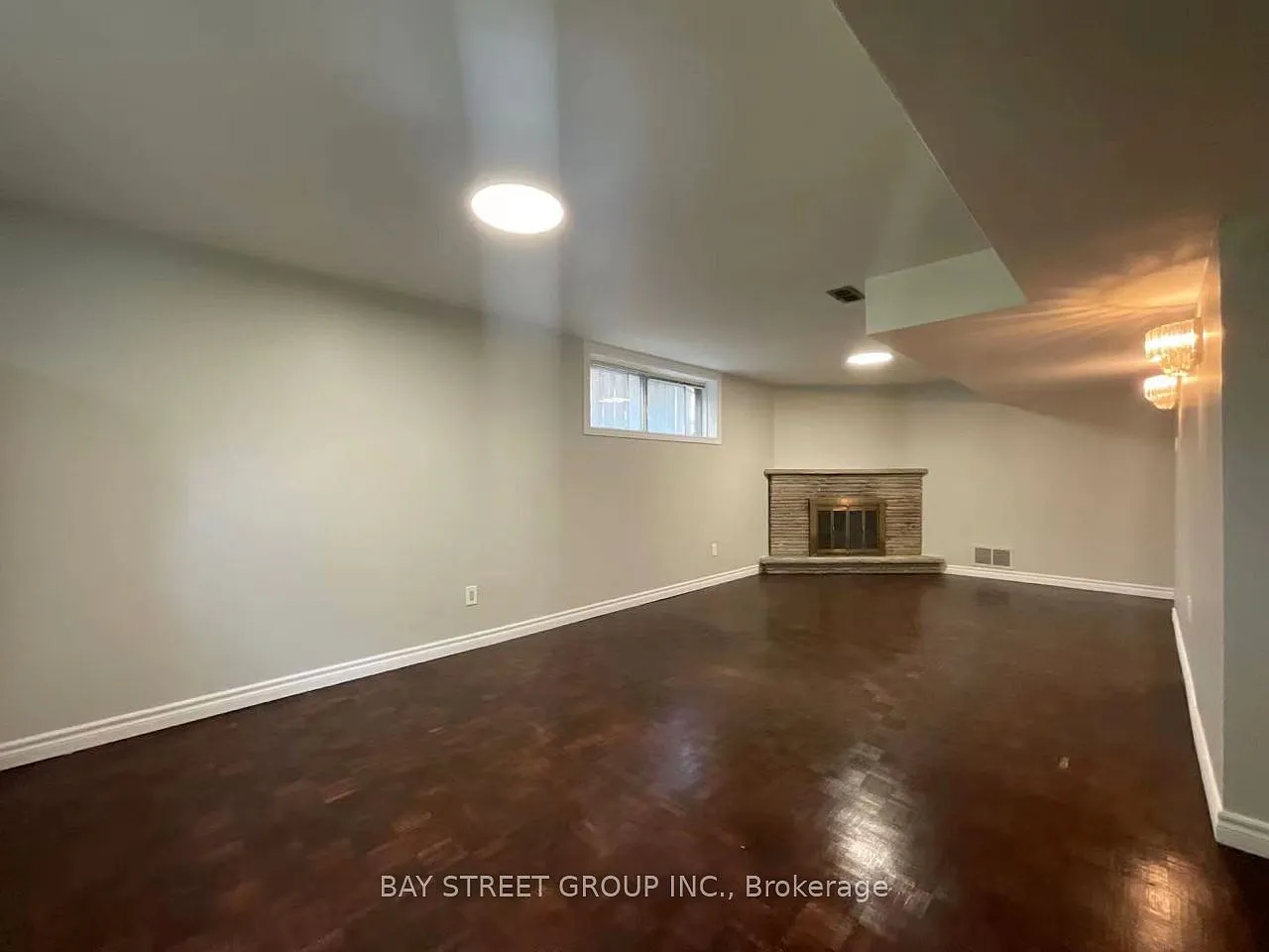 2 bed, $1,950 — Photo 2