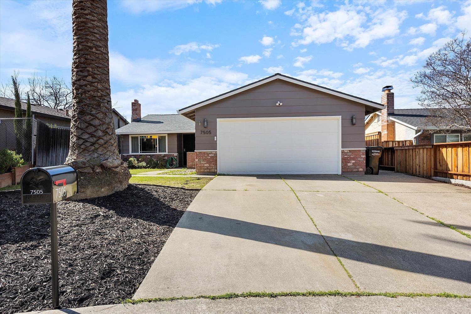 新品未使用 USA製 CALIFORNIA STORY SACRAMENTO 7505 Pixcroft Ct, Sacramento, CA 95842 | Zillow