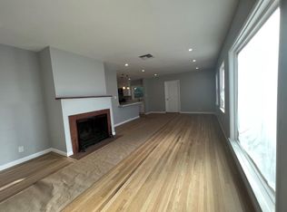 7340 Darby Pl, Reseda, CA 91335