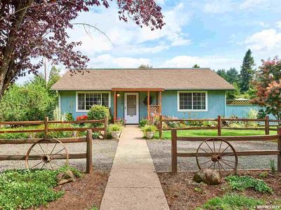 520 E Clark St, Falls City, OR, 97344