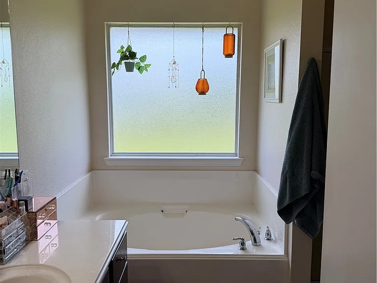 933 Crested Point Dr — Photo 7