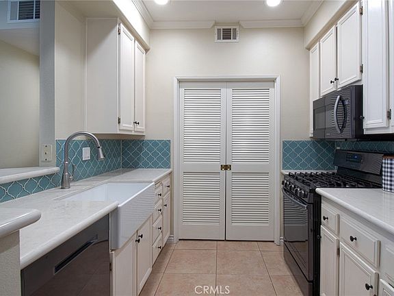 5th image of 277 Chaumont Cir