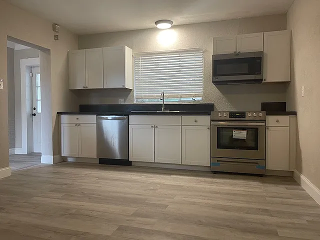 1901 W Saint Conrad St — Photo 5