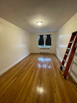 Rented by Metropolis International Realty Inc. | media 13