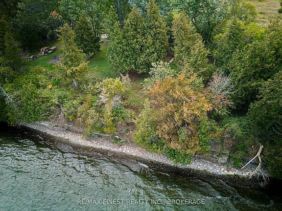5th image of 1600 Front Rd