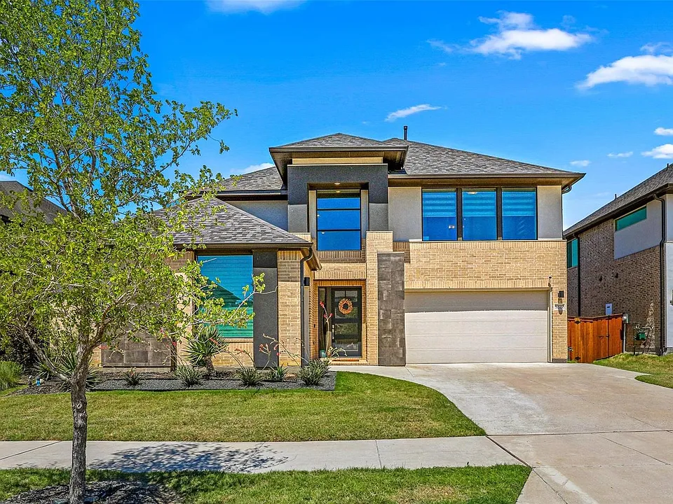 5322 Statesman Ln