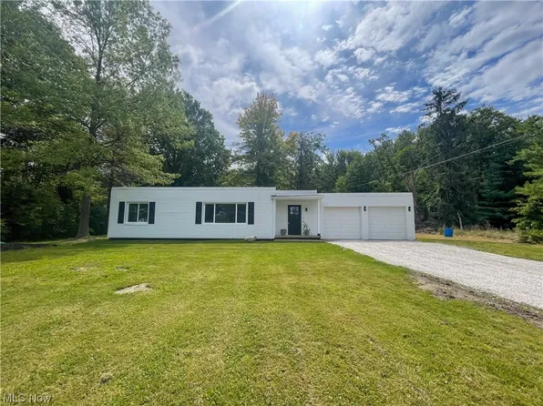 1190 Riverside Dr, Painesville, OH 44077