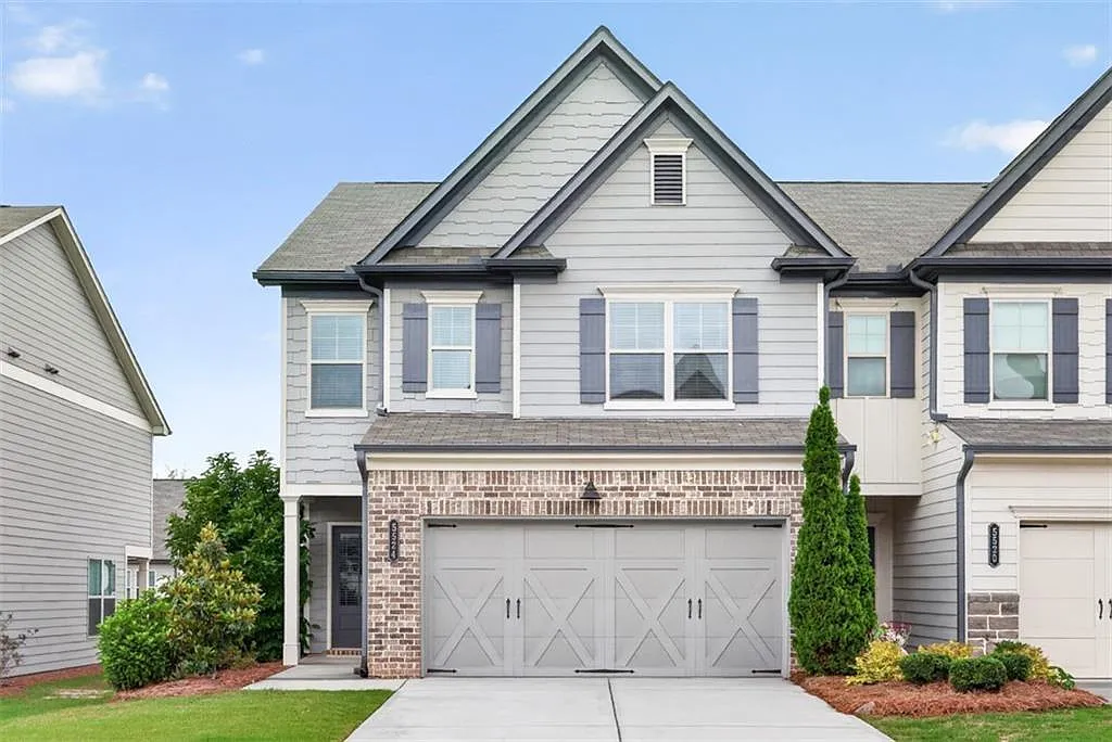 3 bed, 2.5 bath, 2021 sqft, $2,250 — Photo 1