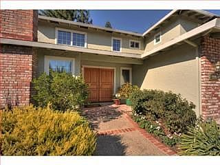 2nd image of 990 Eastwood Pl