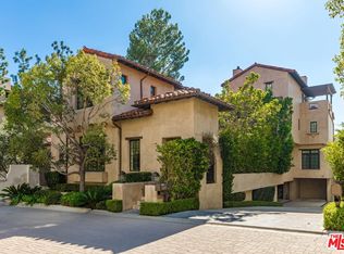10210 Century Woods Dr, Los Angeles, CA 90067