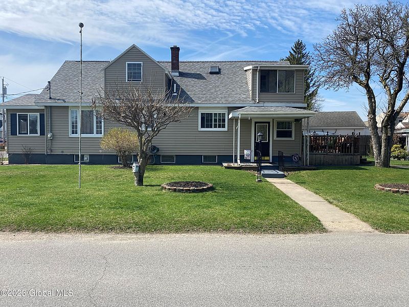 2nd image of 2801 Granville Avenue