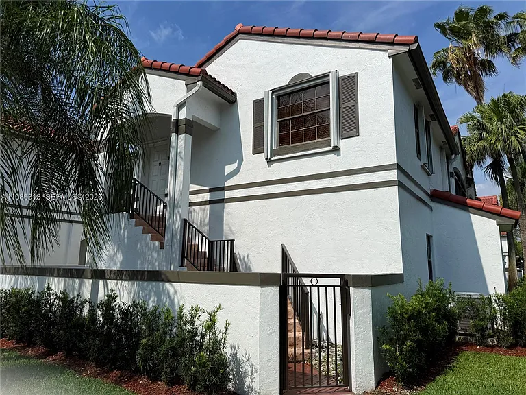 502 SW 158th Ter #201 — Photo 11