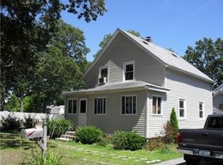 112 Manning St, Warwick, RI 02889