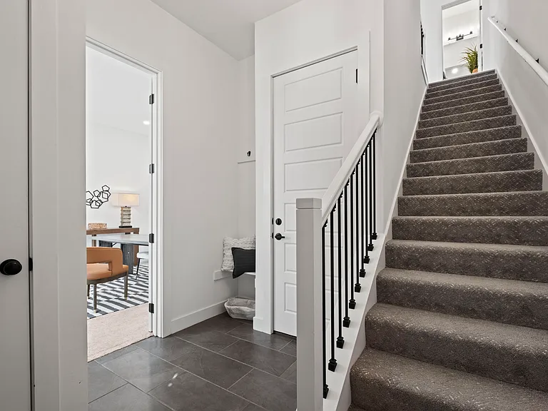 445 SW Longview Blvd — Photo 10
