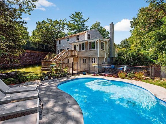 2nd image of 1 Seneca Ln