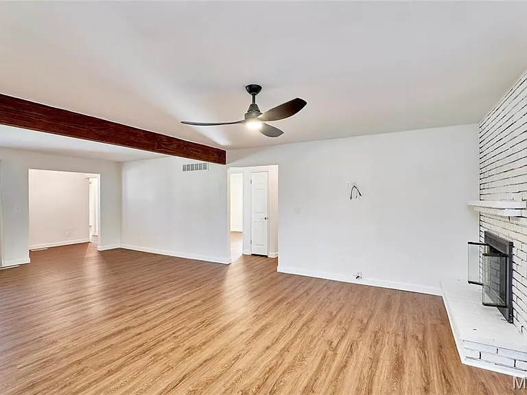 415 Trail Grove Ct — Photo 7