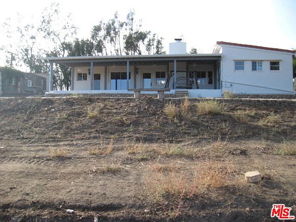 3rd image of 5815 Zumirez Dr