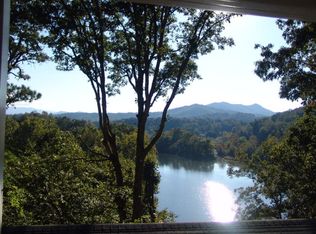 287 Shady Ln, Franklin, NC 28734