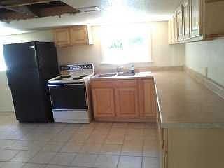 4th image of 1416 Flower Ave
