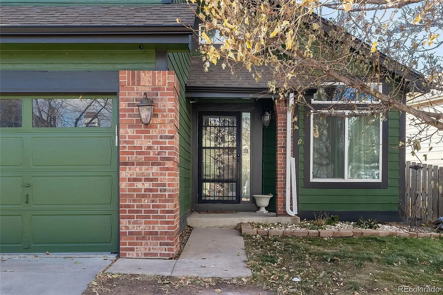 7637 Dawn Dr — Photo 2