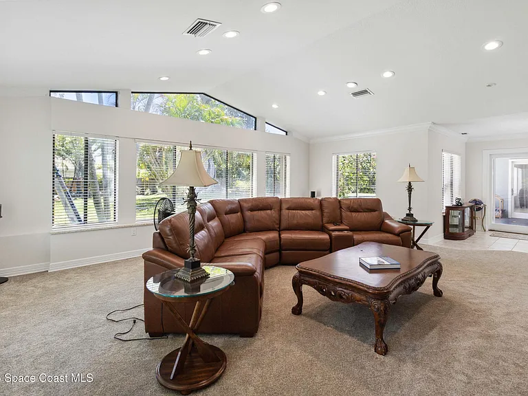 1201 S Shannon Ave — Photo 21