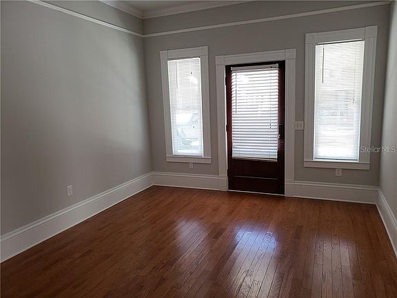 2nd image of 506 E Park Ave