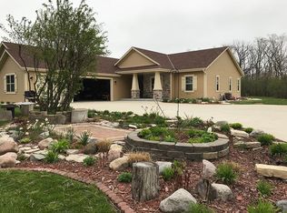 W140N5718 Lilly Rd, Menomonee Falls, WI 53051